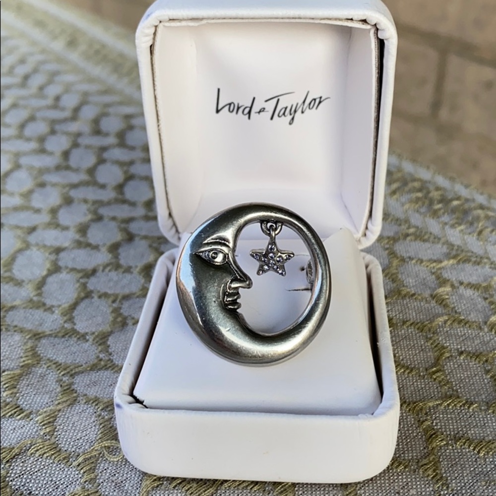 🌚 Rare Marc Jacobs Dangling Star & Moon Pin